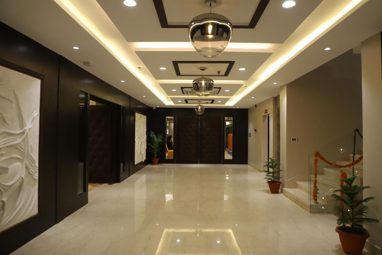 The Royal Class Hotel Гвалиор Экстерьер фото