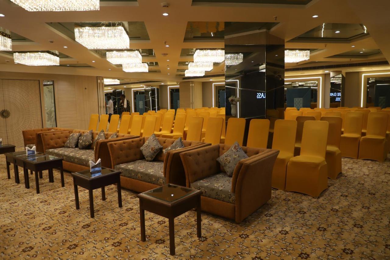 The Royal Class Hotel Гвалиор Экстерьер фото