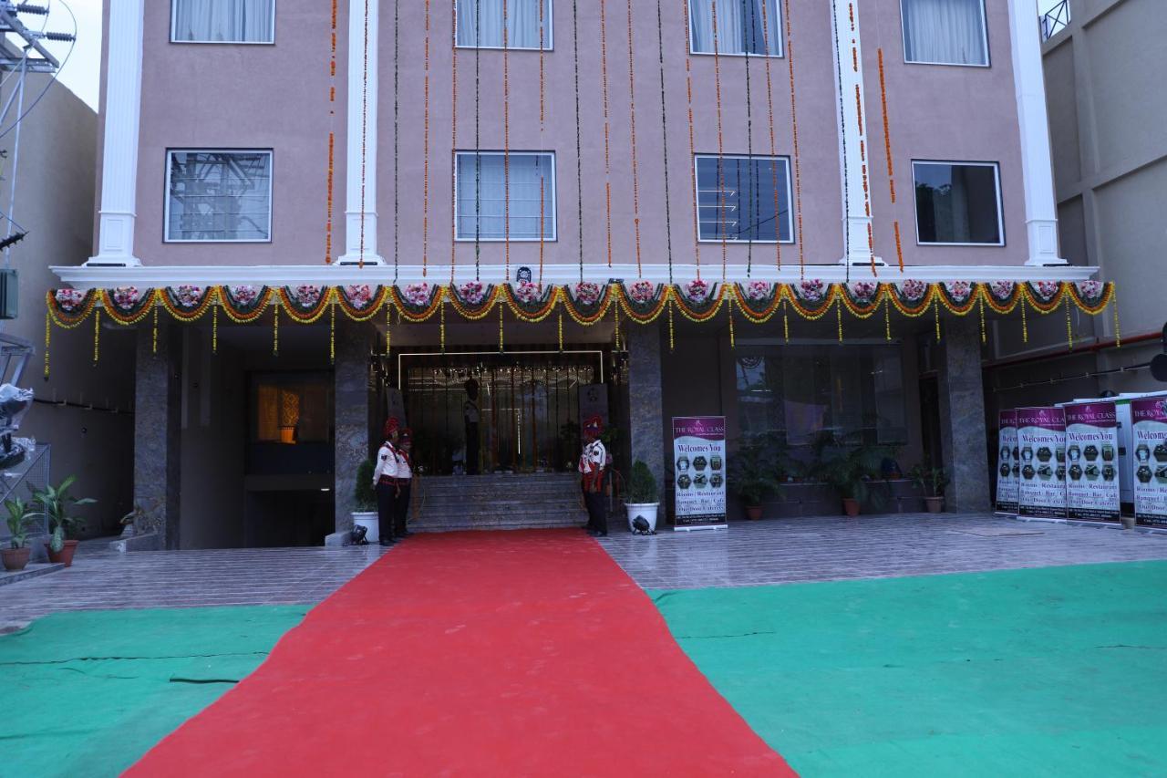 The Royal Class Hotel Гвалиор Экстерьер фото