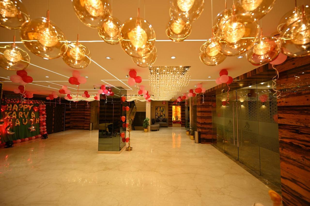 The Royal Class Hotel Гвалиор Экстерьер фото