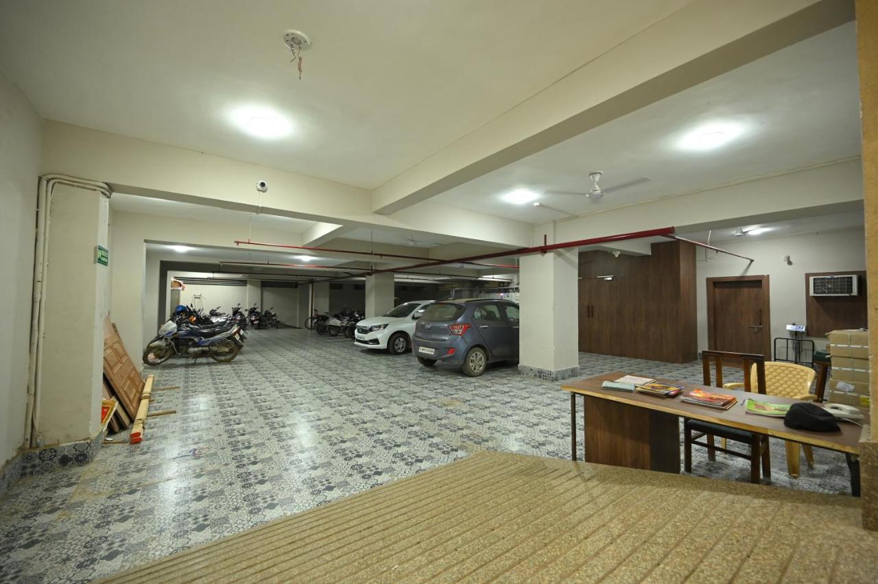 The Royal Class Hotel Гвалиор Экстерьер фото