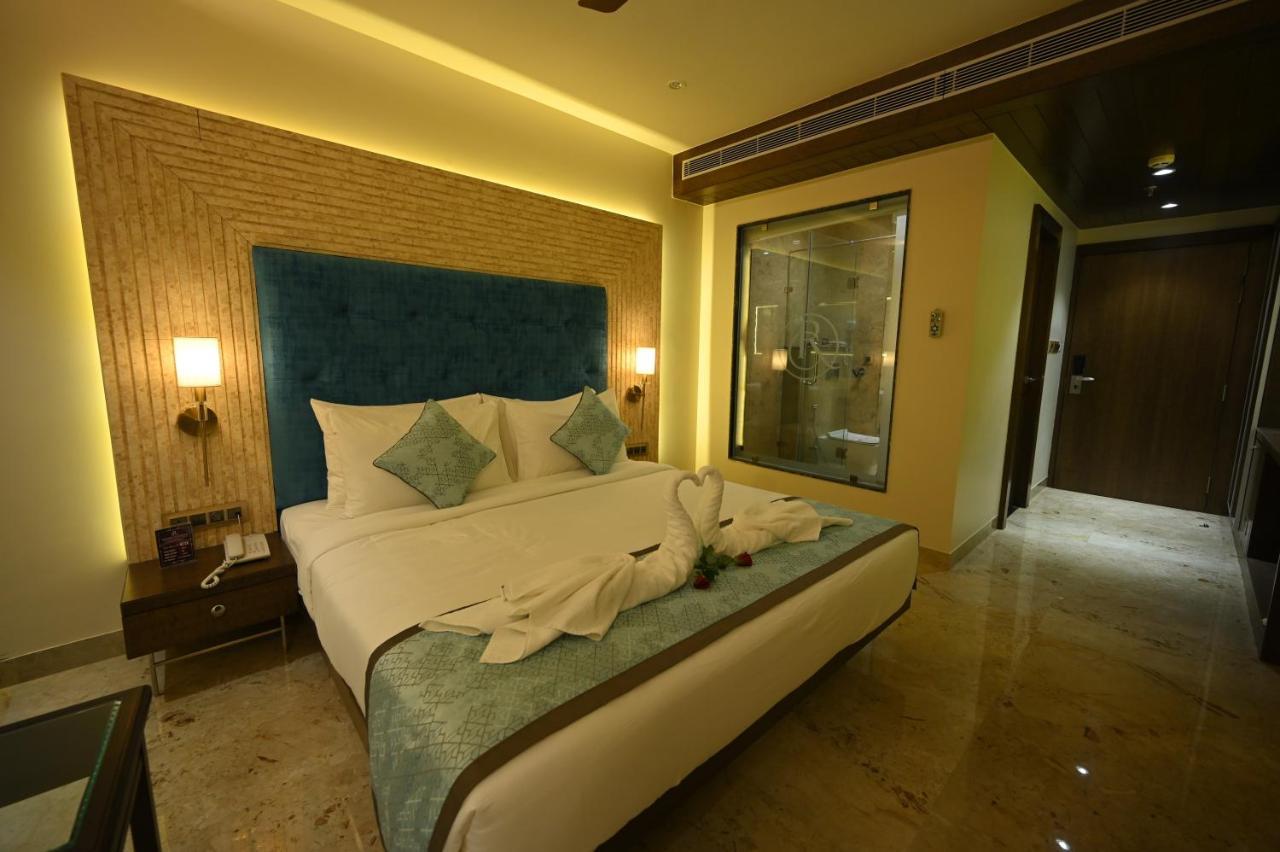 The Royal Class Hotel Гвалиор Экстерьер фото