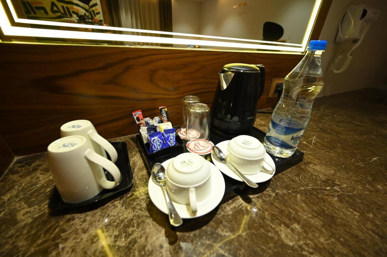 The Royal Class Hotel Гвалиор Экстерьер фото