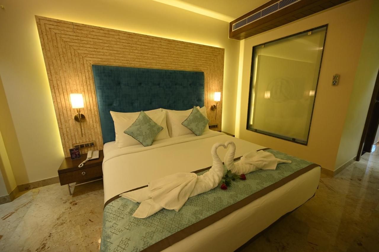 The Royal Class Hotel Гвалиор Экстерьер фото