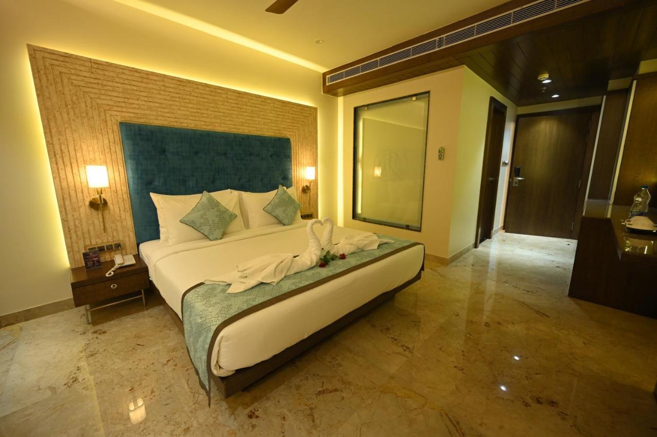 The Royal Class Hotel Гвалиор Экстерьер фото