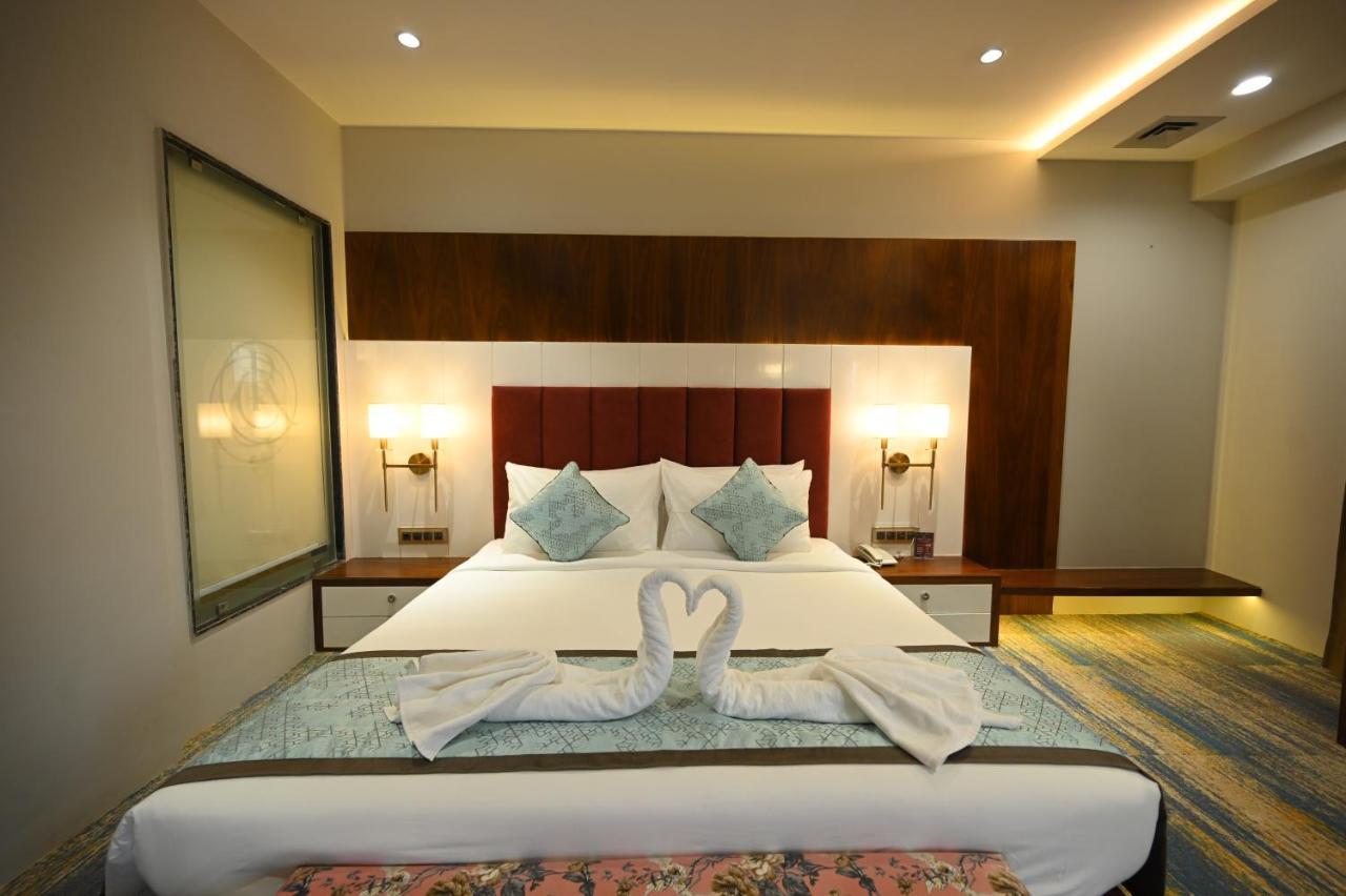 The Royal Class Hotel Гвалиор Экстерьер фото